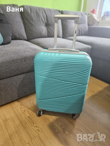 Куфар от ABS - малък - 50 лв, снимка 3 - Куфари - 52908273