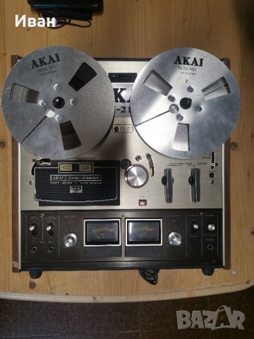 Akai X210D Ролков магнетофон