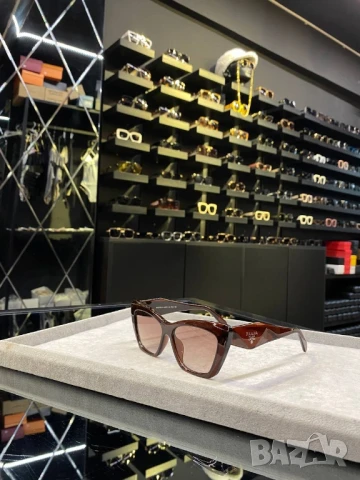 очила с черен обикновен калъф и ув защита ysl saint laurent prada , снимка 3 - Слънчеви и диоптрични очила - 51429915