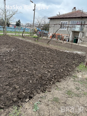 Продавам къща с три спални хол баня и тоалетна вътрешни за повече информация на посочения телефон, снимка 4 - Къщи - 51594499