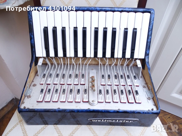 Корпус (клавиатура) с тарги за Акордеон Weltmeister Stella 40 баса, снимка 2 - Акордеони - 53777462