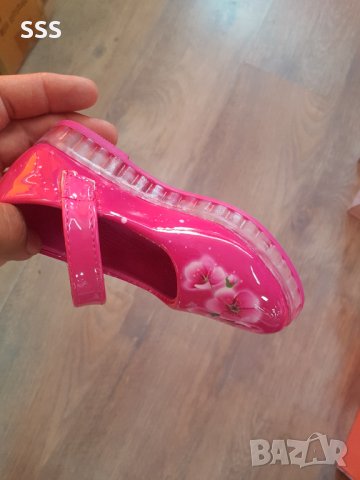 Детски обувки, снимка 4 - Детски обувки - 41598309