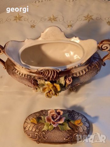 Антична италианска бисквитиера V. Bassano , снимка 11 - Декорация за дома - 36030613