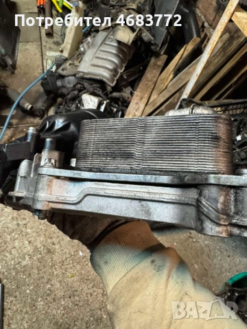 Плочка или основа за захващане на масленият охладител на Mercedes 2.2Cdi само за 100лв. A6511801310, снимка 3 - Части - 52805293