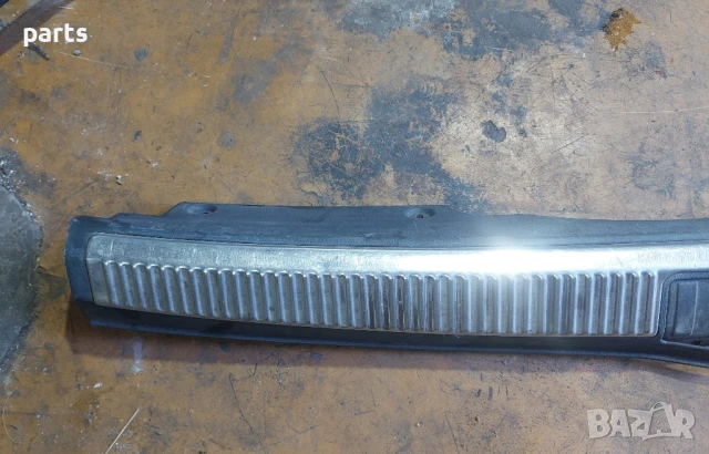 Метална Лайсна Багажник Ауди А4 Б6 - 8E9864483C, снимка 4 - Части - 51281065