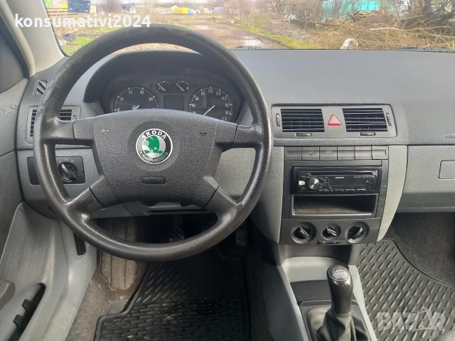 Шкода Фабия 1.4 бензин 12/2004 год Климатик - 1499€ Тел 0897440948, снимка 13 - Автомобили и джипове - 53392829
