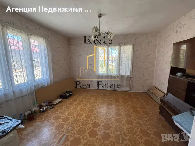 Двуетажна тухлена на гредоред къща в кв " Житница " , снимка 3 - Къщи - 50344366