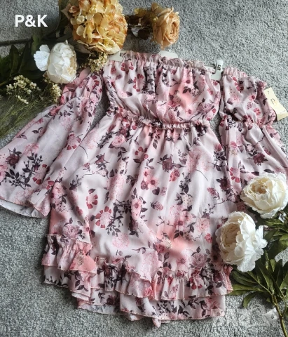 рокля с паднали рамене 