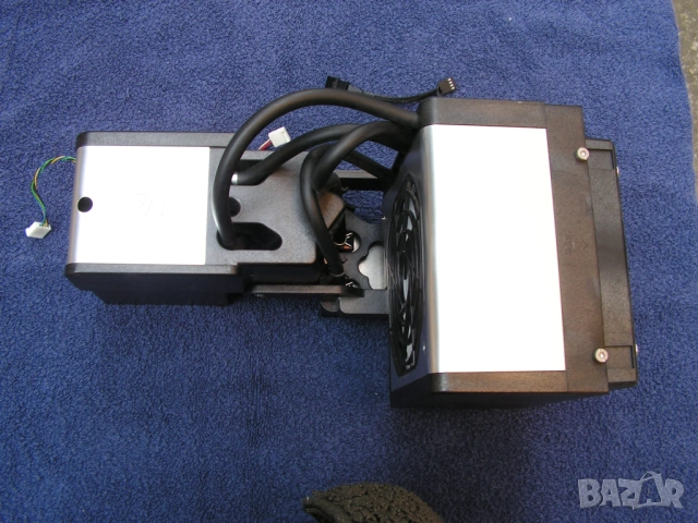 Течно охлаждане за два мощни процесора HP