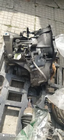 Скоростна кутия Ford focus 1.6tdci 109k.s, снимка 4 - Части - 36610023