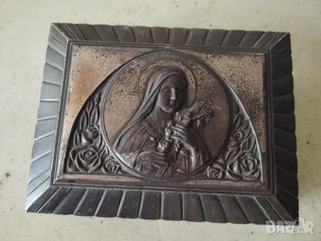 стара кутия-църковен мотив, снимка 2 - Други ценни предмети - 42699785