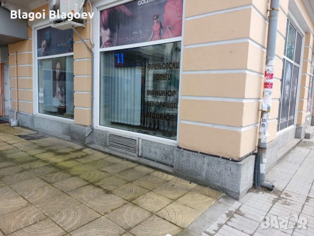 Продава се . Дава под Наем.търговски обект(фризьорски салон) 68кв.м на главен булевард  ., снимка 2 - Магазини - 42079338