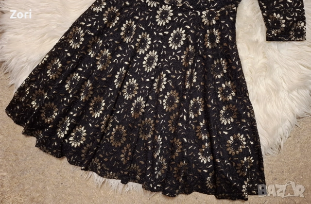 УНИКАЛНО КРАСИВА черна дантелена рокля на златисти цветя, снимка 5 - Рокли - 52585323