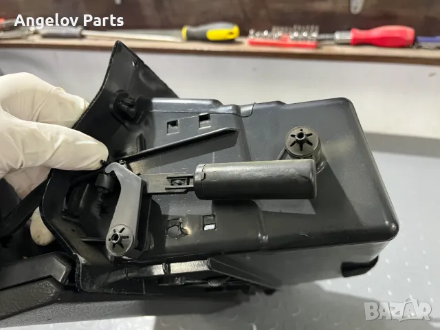 Жабка за Mercedes E-class W210, снимка 8 - Части - 49737854