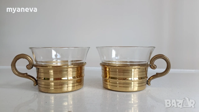 Комплект от две чаши с подстакани на немската марка Kassack.  