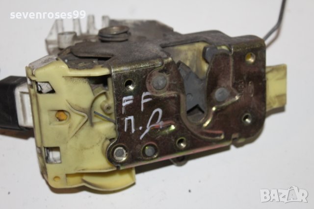 Брава врата предна дясна Форд Фокус 1 1.8tdci 90 Ford Focus 2000 хечбек с патрон без ключ, снимка 2 - Части - 42501273