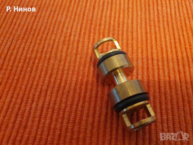 клапан - разпределител горе и долу за български душове стар модел, снимка 4 - ВИК - 41491546