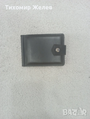 Продавам малко портомоне 