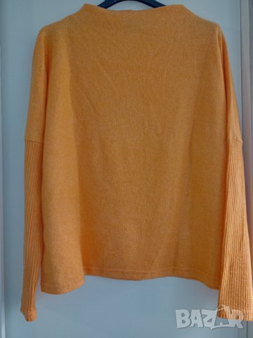 Пуловер Л, снимка 1 - Блузи с дълъг ръкав и пуловери - 34632848