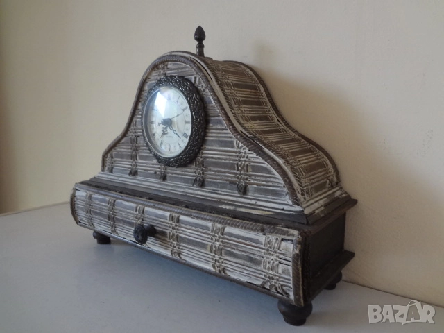 Нов винтидж настолен часовник, снимка 3 - Стенни часовници - 52794428