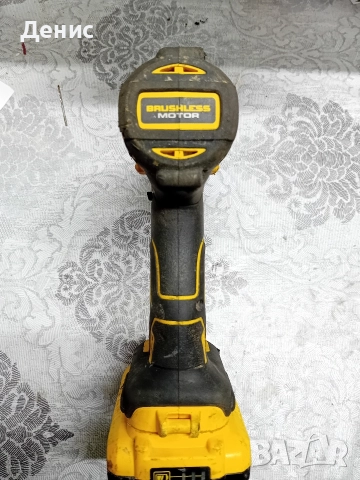 Винтоверт Dewalt dcd778 , снимка 2 - Винтоверти - 52599326