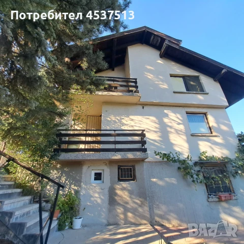 Продава се масивна триетажна къща във вилна зона с. Храбрино