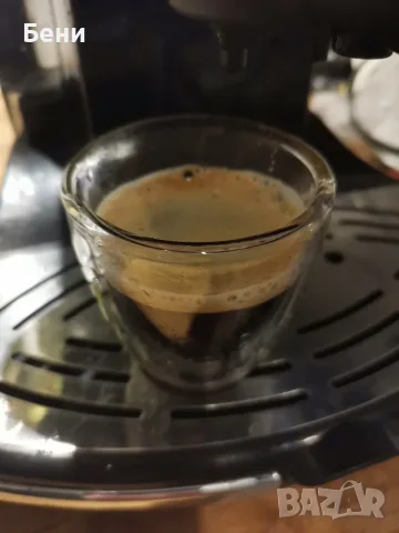 Продавам еспресо кафемашина Delonghi , снимка 2 - Кафемашини - 55961072
