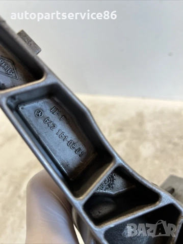 Маслена помпа за Jeep Commander 3.0 CRD (2010) 6421810801, снимка 2 - Части - 53477222