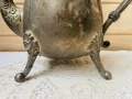 Красив посребрен чайник от Англия с цветя, снимка 3