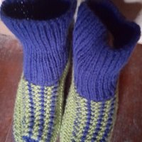 Ръчно плетени дамски терлици, снимка 9 - Дамски чорапи - 42127574