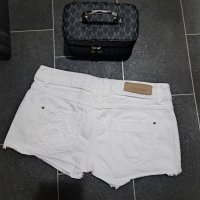 Къси бели дънкови панталонки , снимка 4 - Къси панталони и бермуди - 41314006