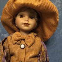 Порцеланова кукла колекционерска , снимка 2 - Колекции - 34145424