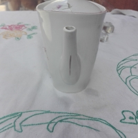 порцеланов чайник, снимка 2 - Аксесоари за кухня - 36085355