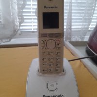 Продавам  безжичен телефон Panasonic , снимка 1 - Стационарни телефони и факсове - 41536735