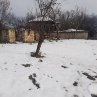 Просторен реновиран имот в курортна местност Божурица, снимка 4 - Вили - 36048582