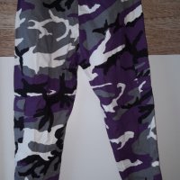 Маскировачен комуфлаж карго  панталон с лилаво, памучен с етикет, снимка 1 - Панталони - 35807336