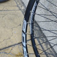 Чифт 28 цола капли за велосипед колело за диск център лоок Shimano deore , снимка 2 - Части за велосипеди - 41723362