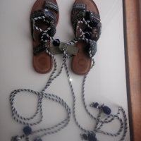 Уникални Gioseppo сандали с пискюли + подарък блузка в подходящо синьо, снимка 10 - Сандали - 35957507