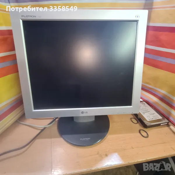 Продавам монитор LG  flatron 17" комплект с кабели, снимка 1