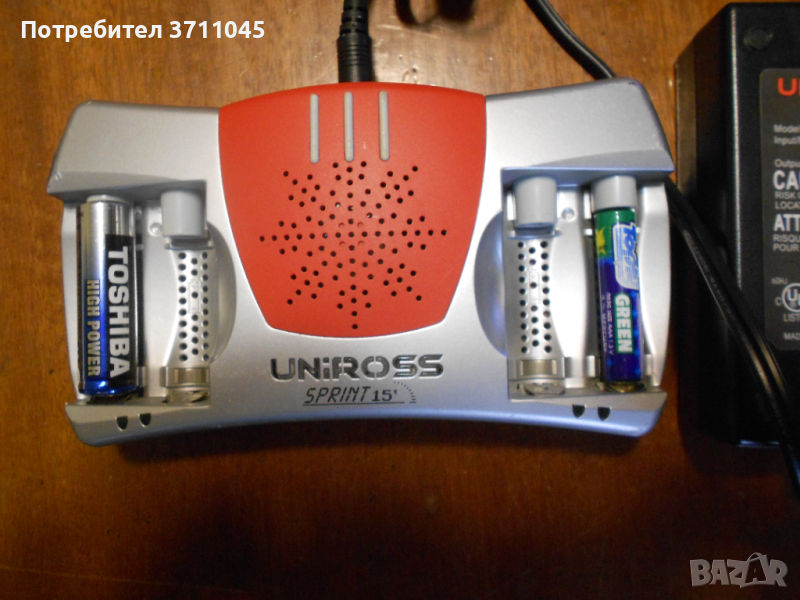 Зарядно за акумулатори   АА ААА  1.5 В, снимка 1