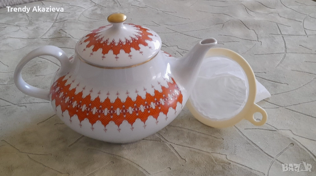 Нов немски порцеланов чайник с цедка, снимка 1