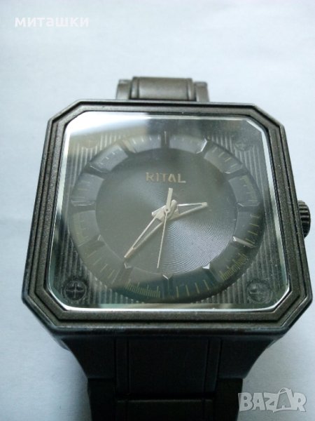 Екстравагантен часовник , работи, снимка 1