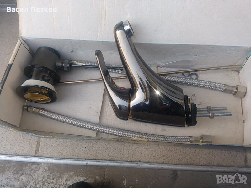 Смесител за мивка - стоящ монтаж, снимка 1