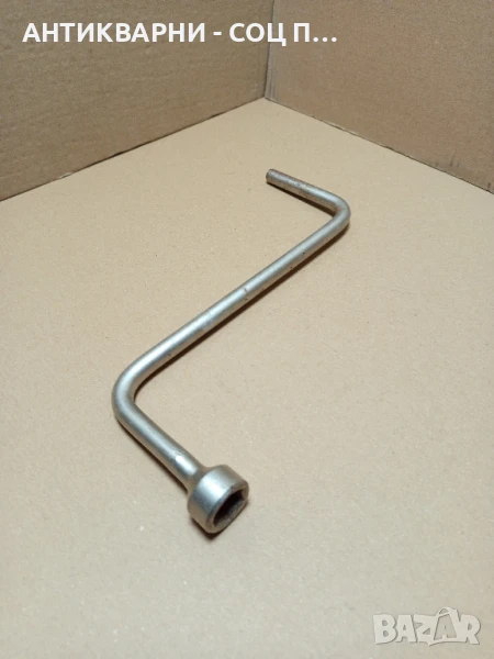 Стар Немски Авто Ключ за Джанти BMW., снимка 1