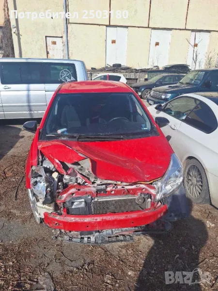 Toyota Yaris 1.3i 2013 на части, снимка 1