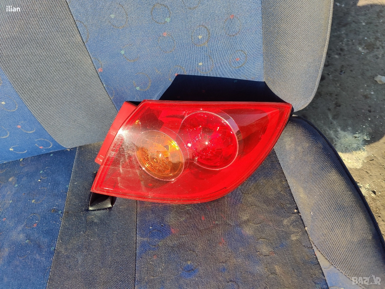 десен стоп mazda 3, снимка 1