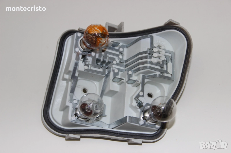 Дясна платка стоп Audi A3 8P facelift 5 врати sportback (2008-2012г.) десен ламподържач 8P4945258D, снимка 1