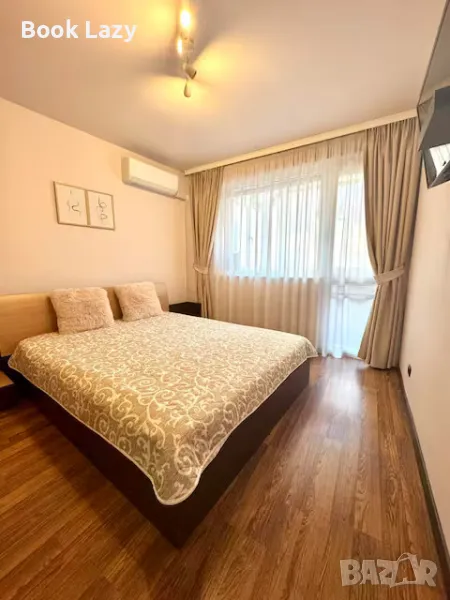 2BR Haven - Steps from the Mall, снимка 1