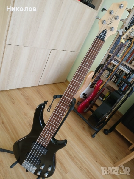 Бас китара 5 струни , снимка 1