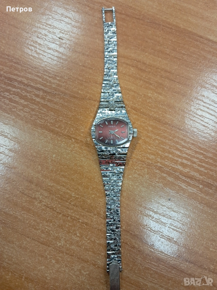 Дамски Руски Часовник Чайка 17 камъка, снимка 1